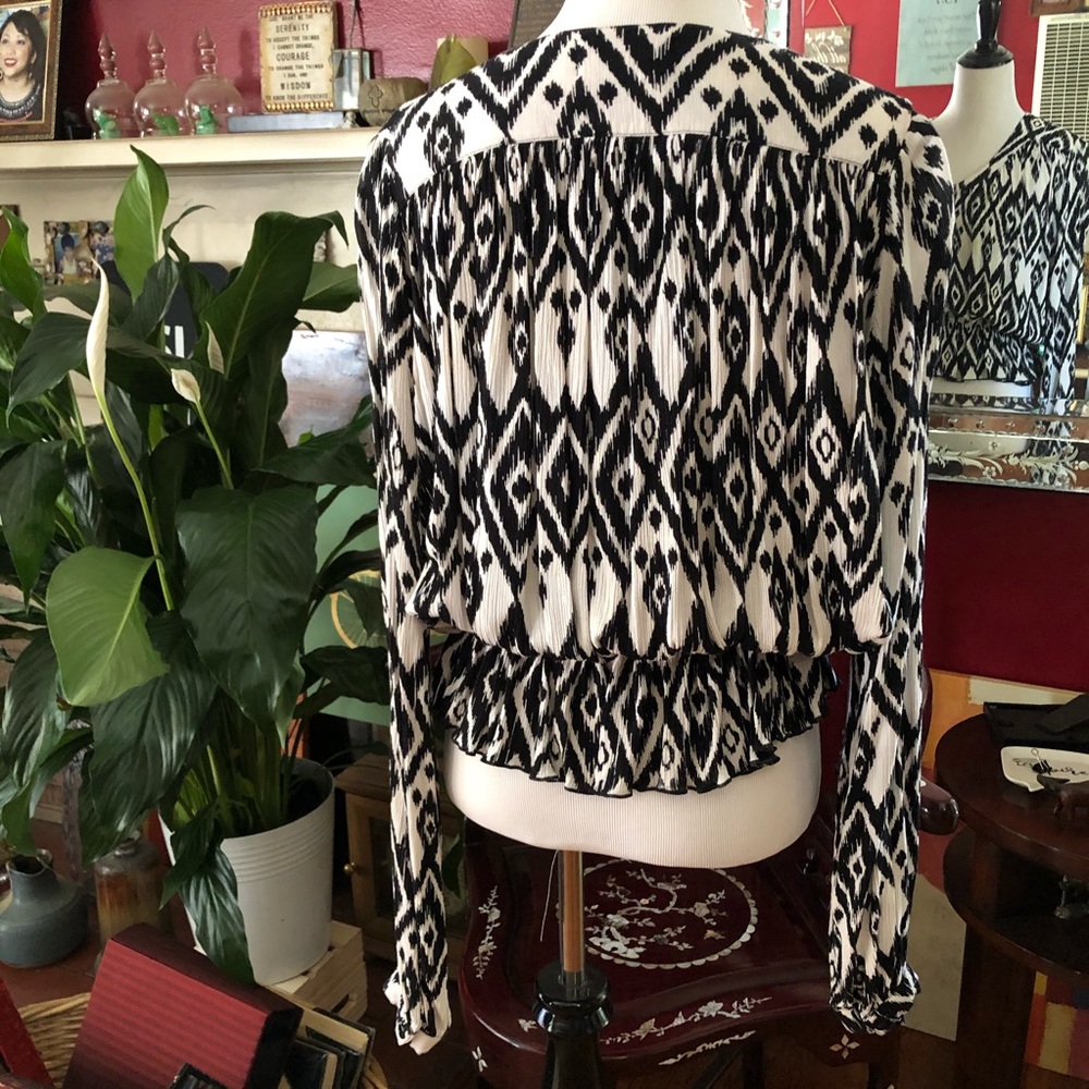 House of Skye 70’s Fashion Top - Picture 7 of 16